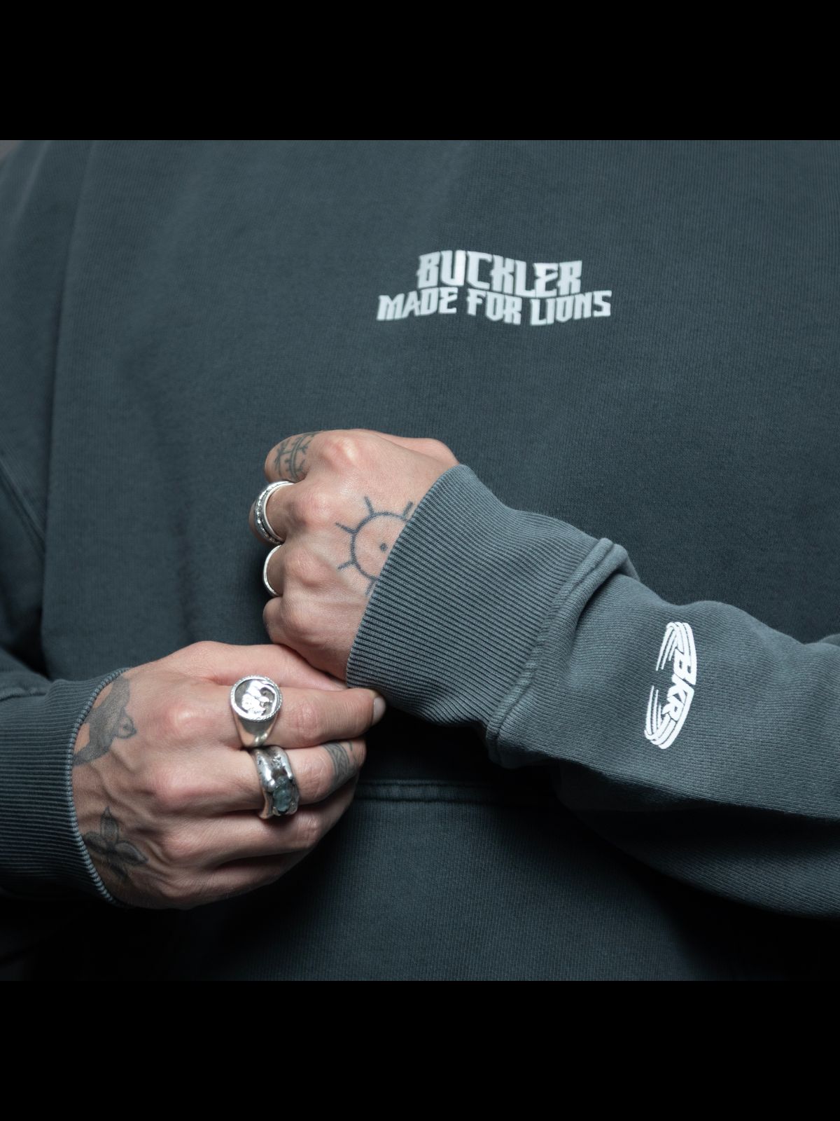 NEW ERA HOODIE