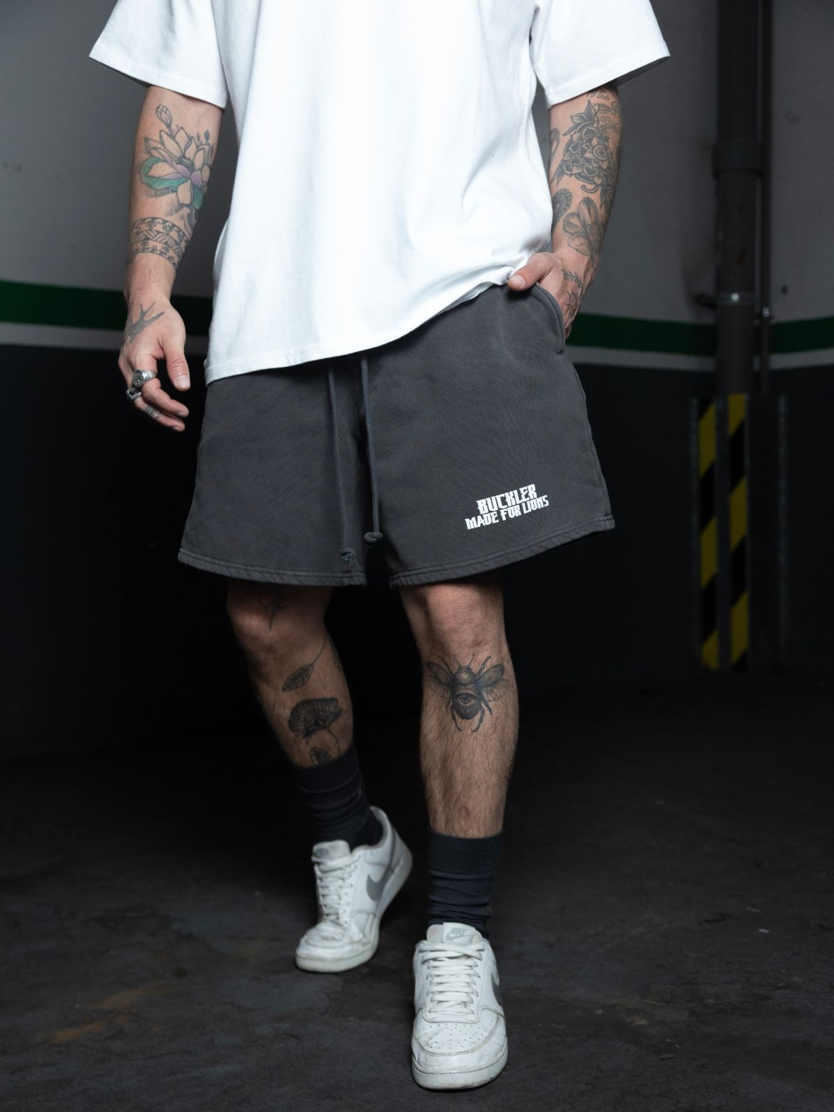 NEW ERA SHORTS