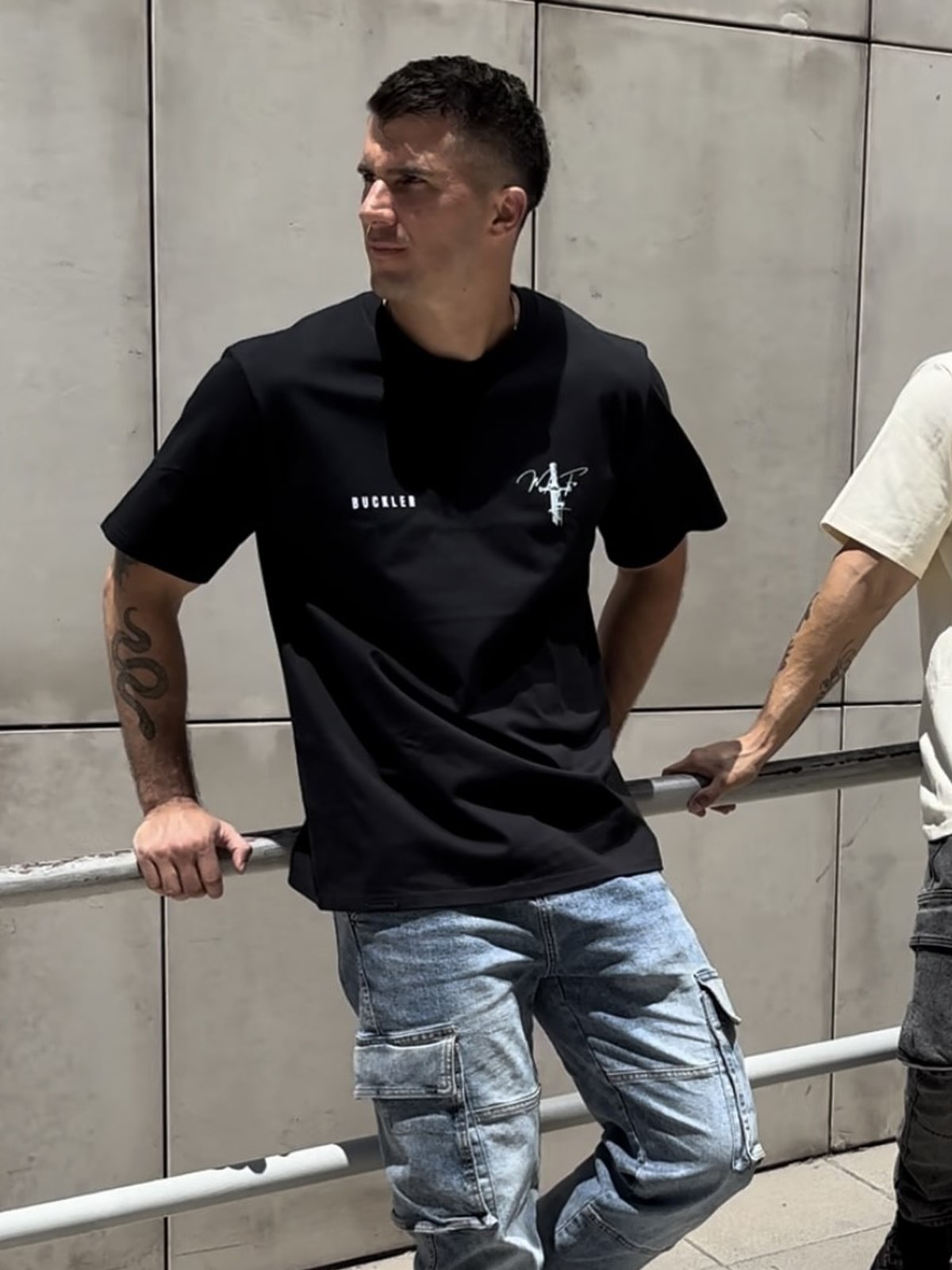 BROKEN BLADE TEE